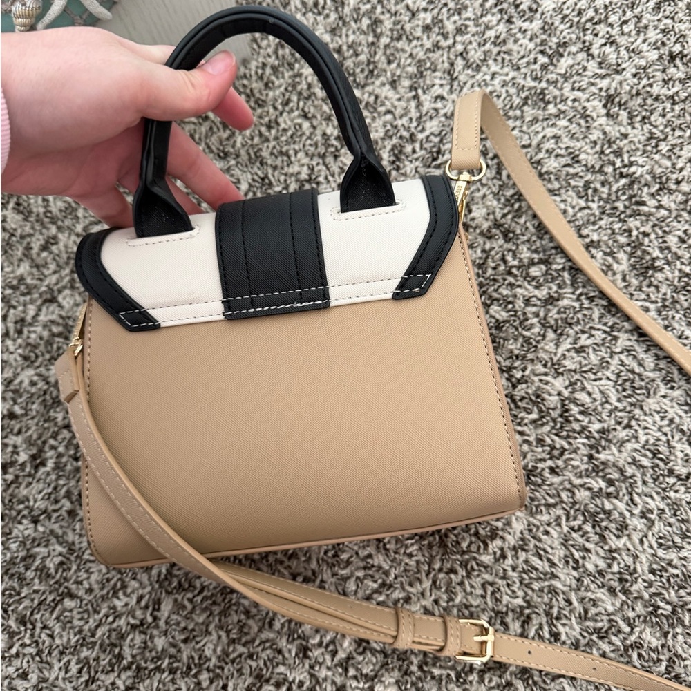Steve Madden Black, White, and Tan Crossbody purse - Picture 3 of 3